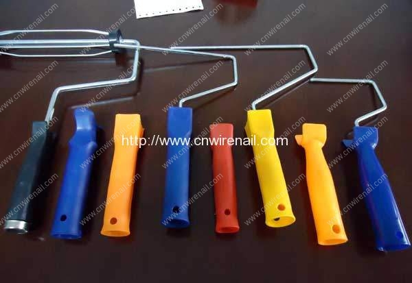 automatic-paint-roller-brush-plastic-handle-inserting-machine